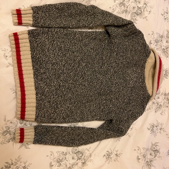 ROOTS Cabin Sweater Size Small - Picture 3 of 3